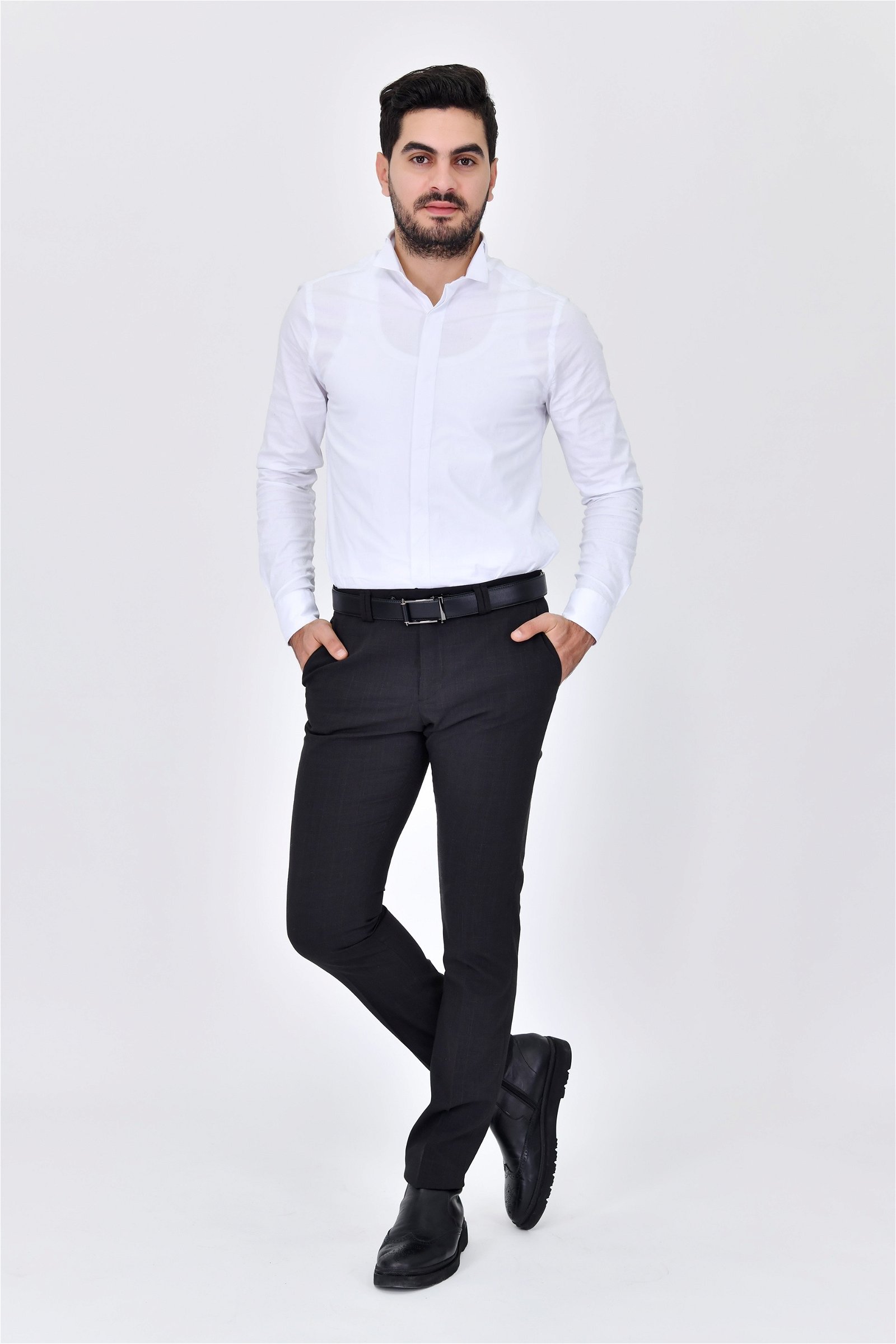 Chemise blanche pantalon noir